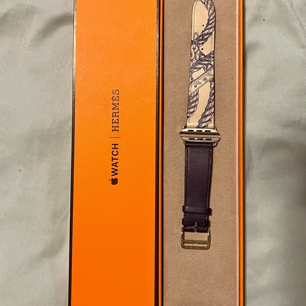Hermes Apple Watch Band (genuine)
